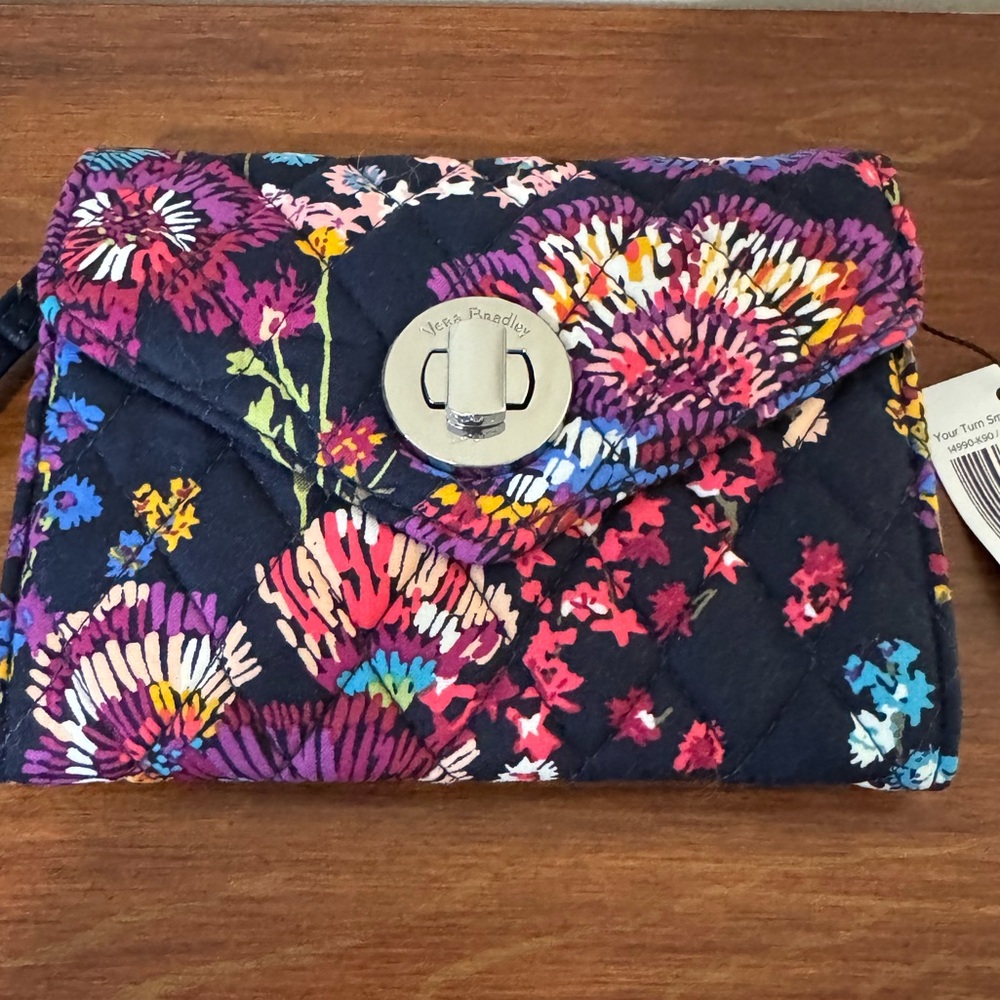 NWT Vera Bradley Your Turn Smartphone Wristlet in Midnight Wildflowers